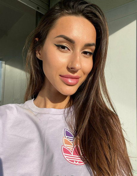 carla love nus de stars du porno image