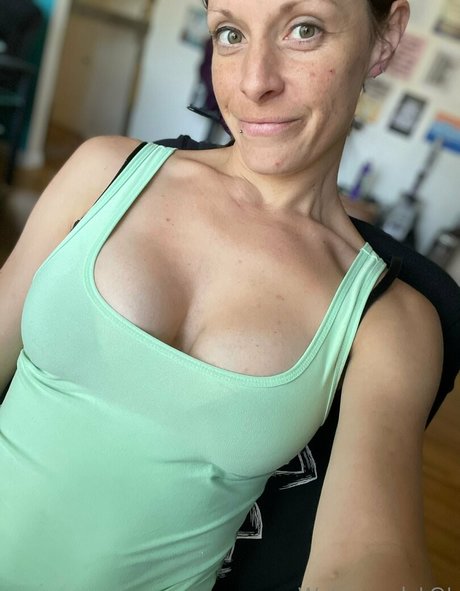 lesbiennes aux gros seins onlyfans adulte xxx galerie