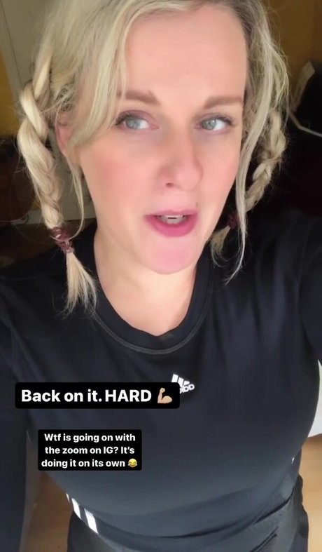 Tan Smith modèle chaud galeries