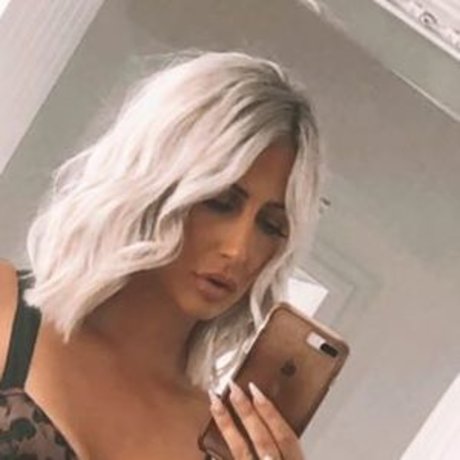 Georgian Daisy Bauer star du porno parfaite collection