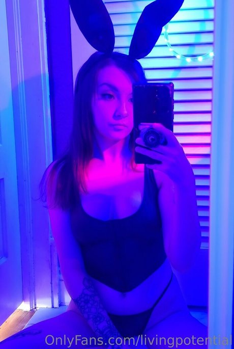 livingpotential modèle nu galerie