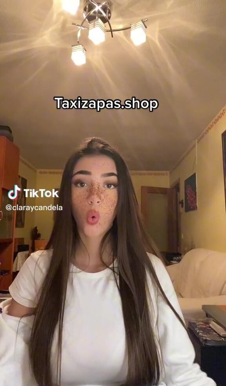 claraycandela star érotique archive