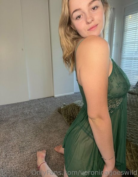 veronicagoeswild star exclusive photo