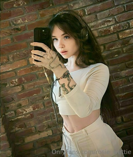 rosie wettie actrice galeries