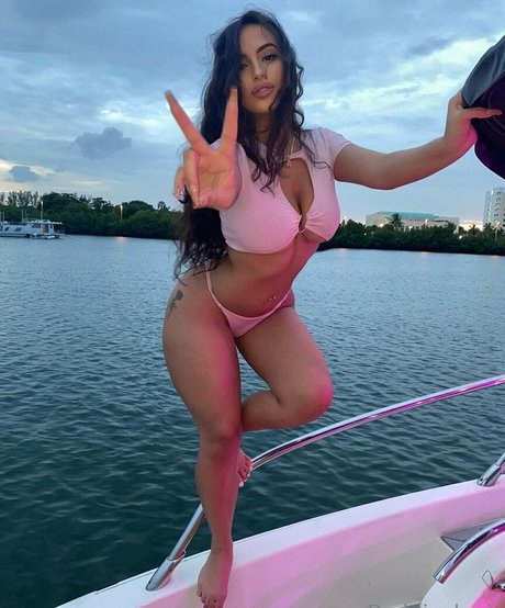 theyloveaiza étoile photos