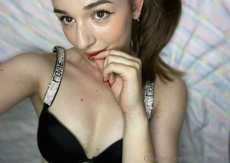 gros seins asiatiques onlyfans xxx de haute qualité image