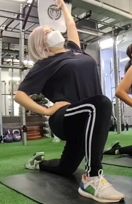 HAchubby star du porno exclusive image