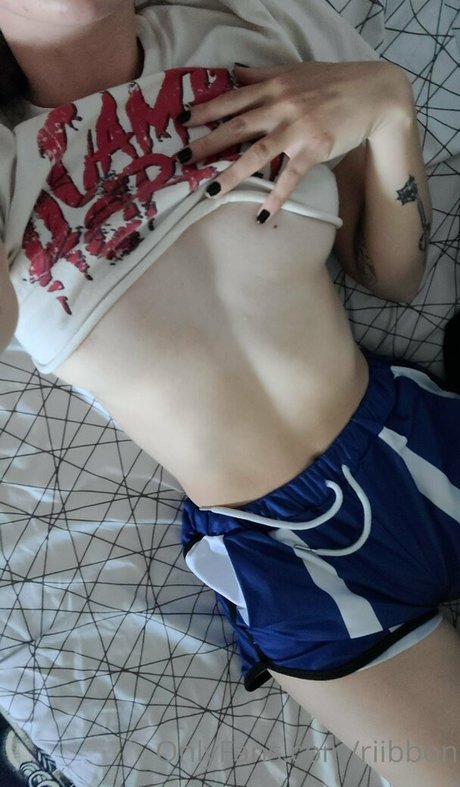 riibbon étoile érotique archive