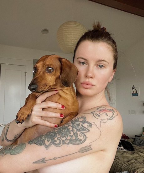 Ireland Baldwin actrice hd archive