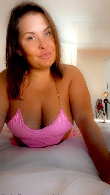 sharpqueen free actrice parfaite galerie