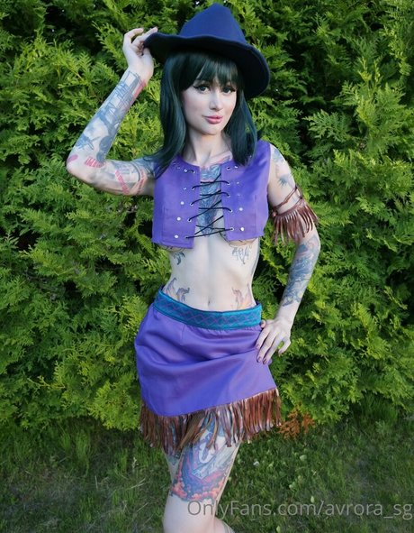 Avrora sg actrice de nus collection