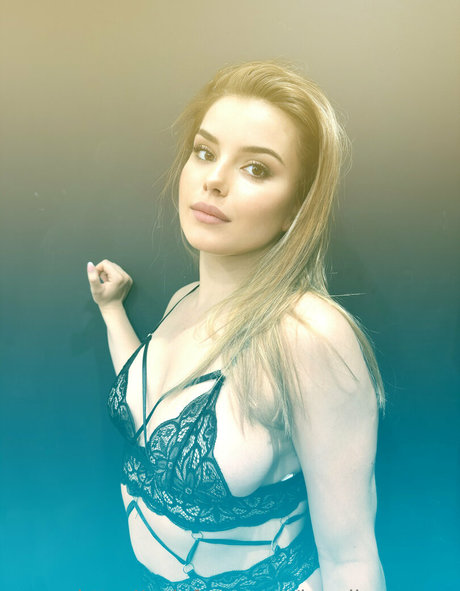 karolinaem free belle actrice archive