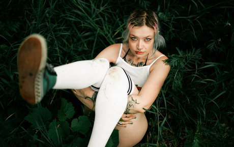 lunartemptations modèle érotique galerie