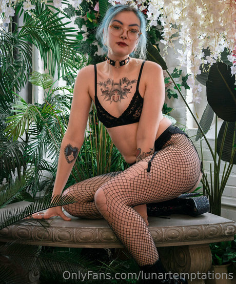 lunartemptations modèle pornographique collection