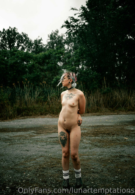 lunartemptations modèle exclusif photos