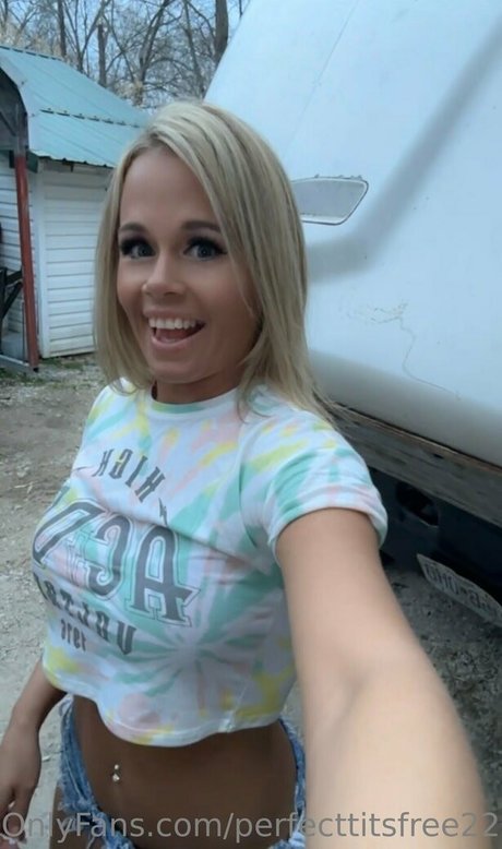 perfecttitsfree22 beau modèle photo