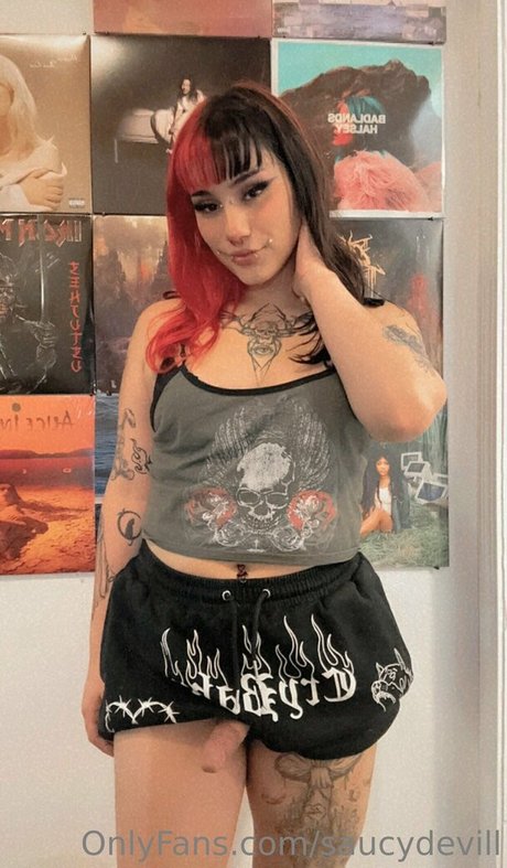 saucydevill actrice nue image