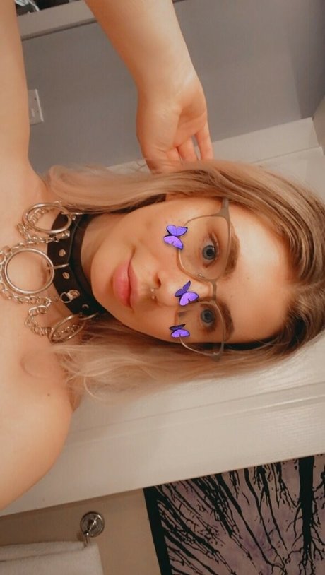 sarahlovesraving actrice sexy image