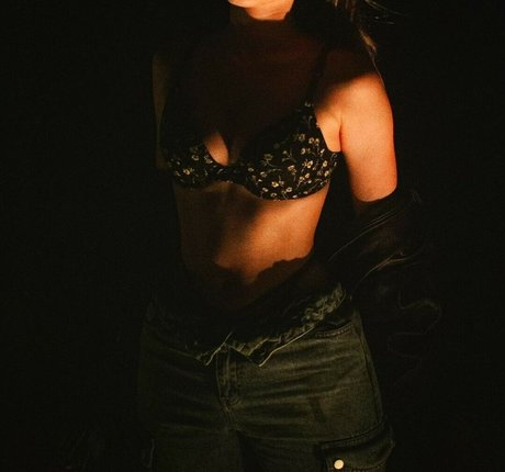 Ivy Erino star du sexe photos