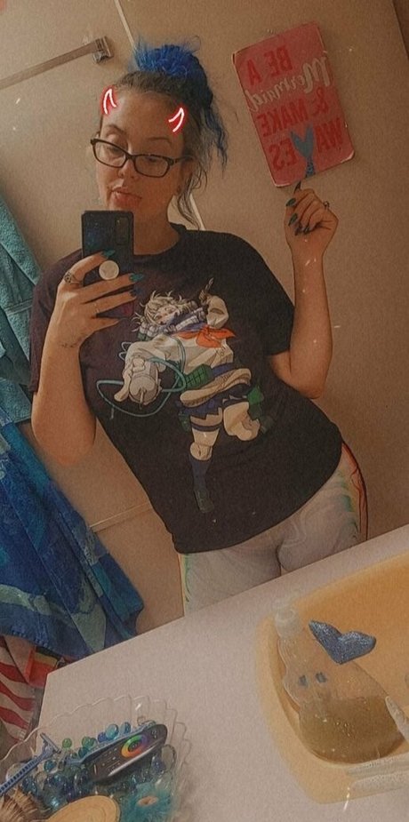 blubodygloss actrice exclusive des photos