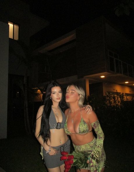 gros seins ébène onlyfans nu gratuit images