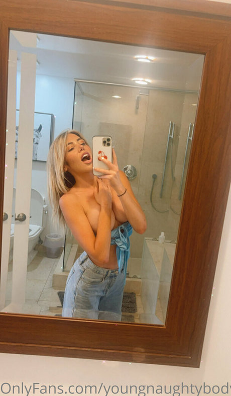 emmytv modèle adulte archive