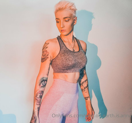 who on earth is anna étoile magnifique photo