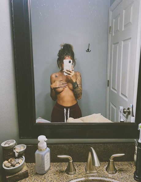 bang uniquementfans hd parfait image