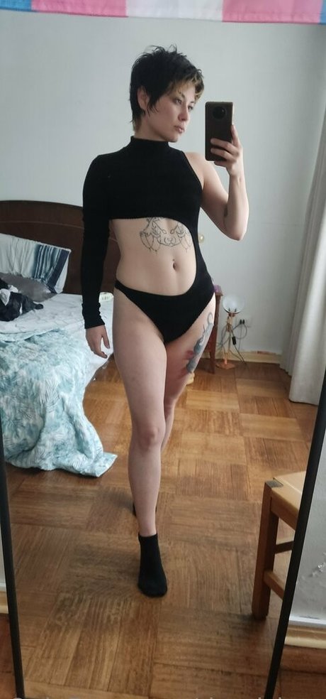 pom-pom girl asiatique onlyfans bel adulte photos