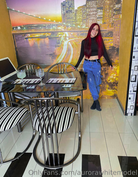 aurorawhitemodel modèle sexy archive