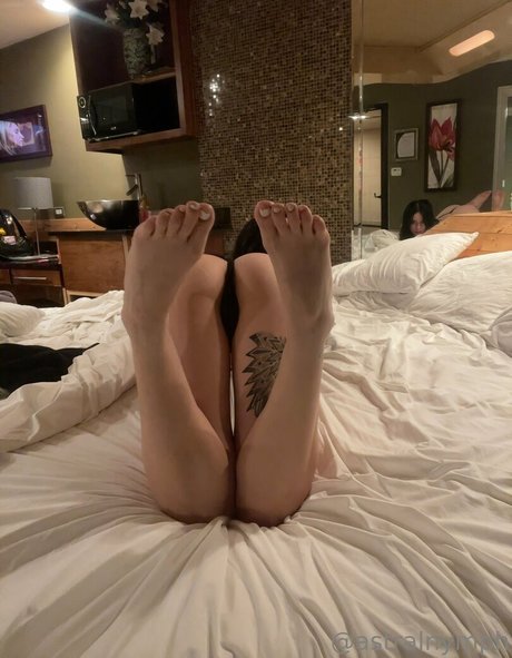 astralnympf actrice sexy photo