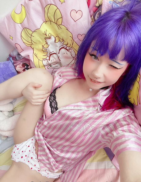 Starrymidsummer actrice chaude galerie