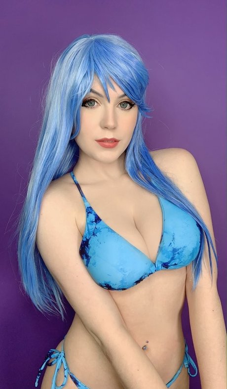 rousse aux gros seins onlyfans adulte en haute qualité photo