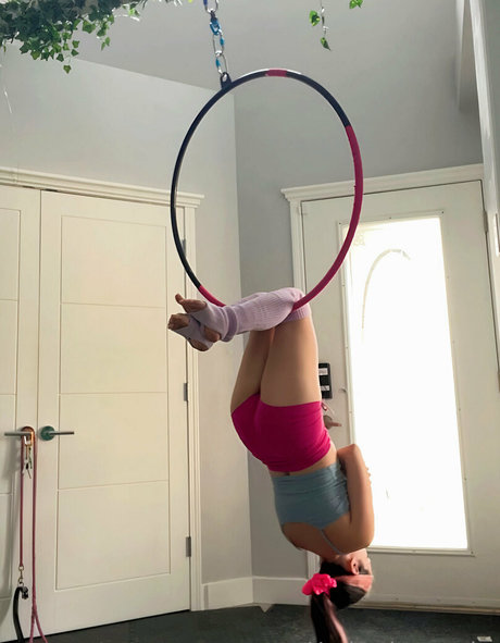 underthescrubs haut étoile img