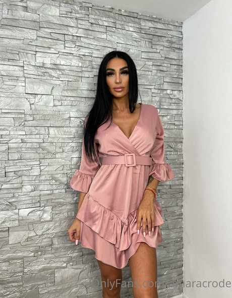 visage blond uniquementfans sexy xxx galerie