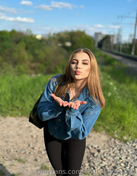 your missalexis modèles nus galeries