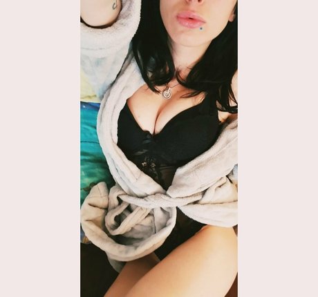 alittlebitpsycho98 jolie actrice photo