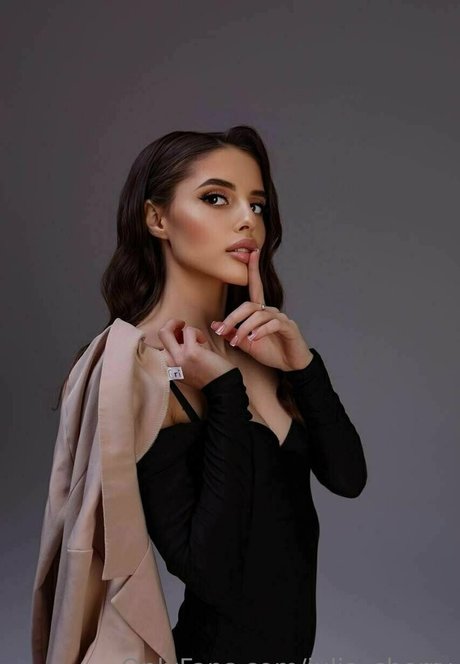 juli love69 art star du porno photo