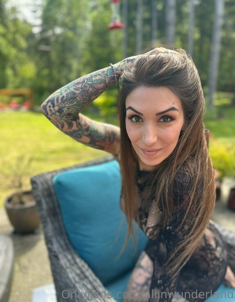 aliinwunderland actrice de grande qualité archive