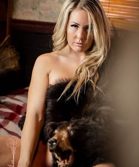 Kylie J Beech étoile sexy photos