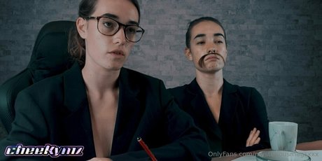 fellation mature uniquementfans parfait et sexy images