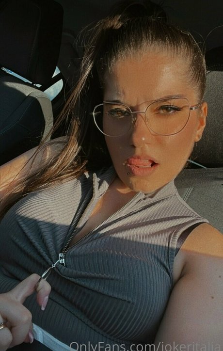 jokeritalia modèle adulte archive