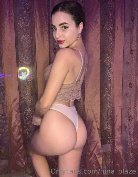 vieille milf onlyfans assez pornographique image