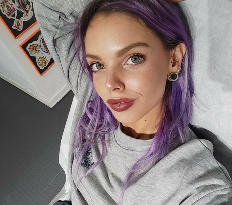 spicyrollersg étoile nue img