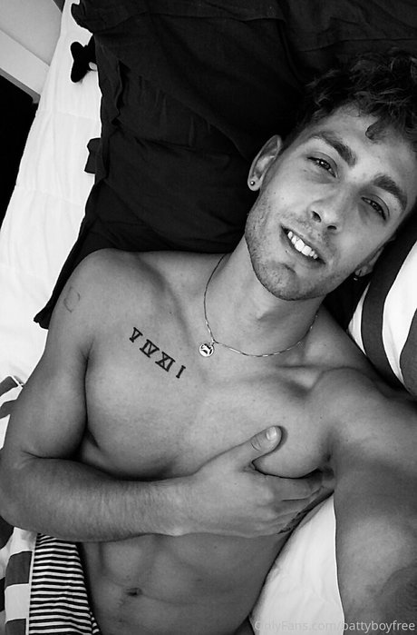 battyboyfree modèle joli galeries