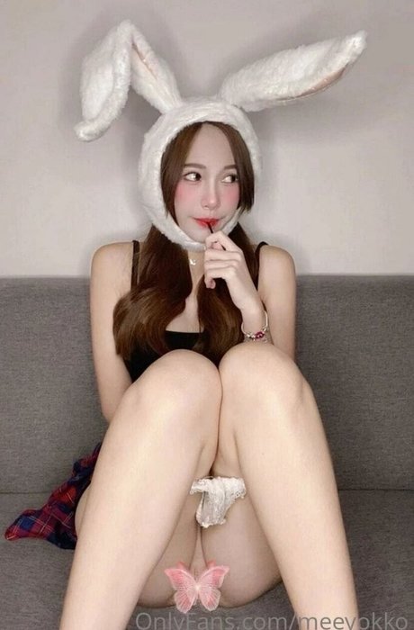 Meeyokko actrice nue photo