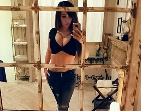 lizzie lust haut modèle photos