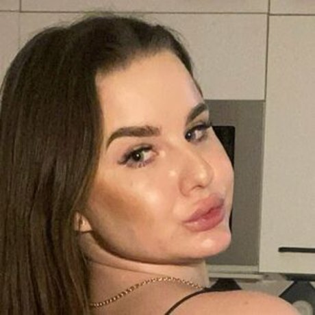 leyla luxxx actrice pornographique archive