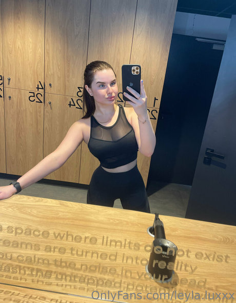leyla luxxx actrice artistique photo