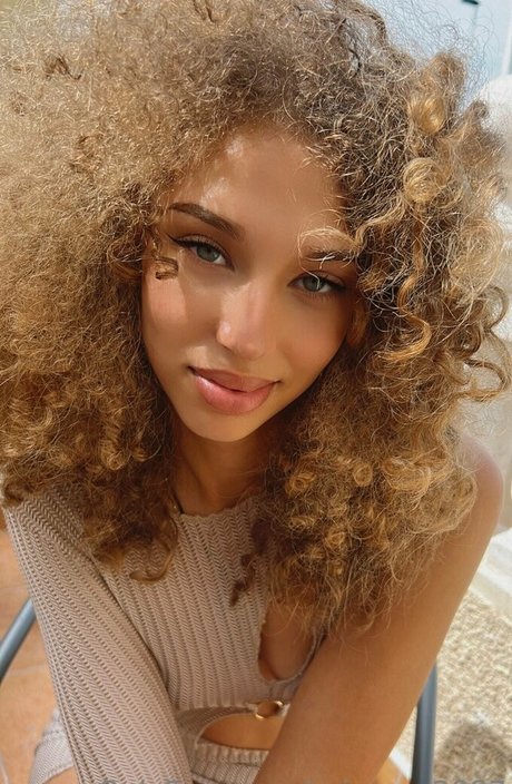 latines aux gros seins, fans uniquement nu galeries